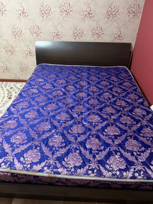 Спальный кровать