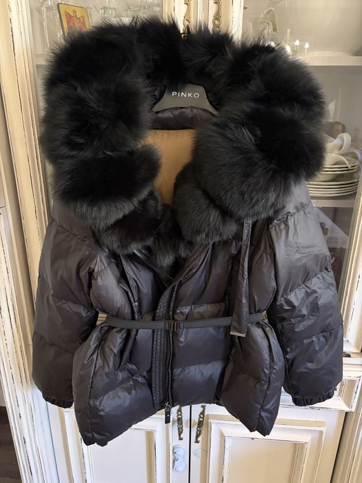 Разкошно яке с естествен косъм!!!