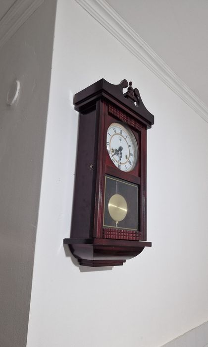 Настенные часы с боем