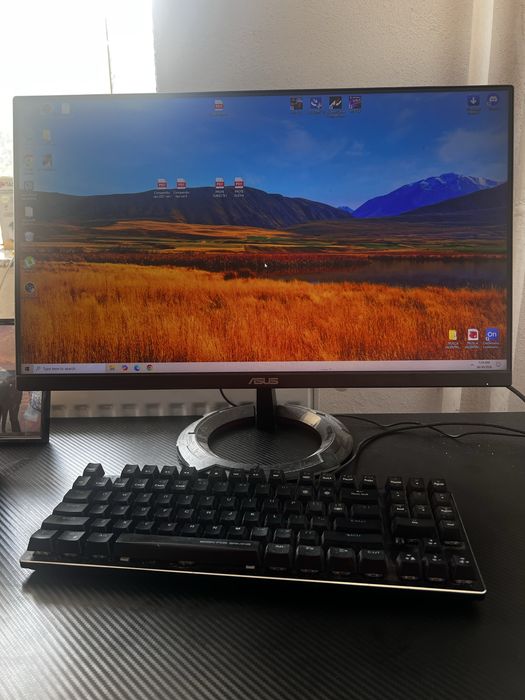 PC Gaming + Monitor ASUS 165Hz + Tastatură Mecanică – i5-10400F / GTX 1660 Super / 16GB RAM / SSD 1TB