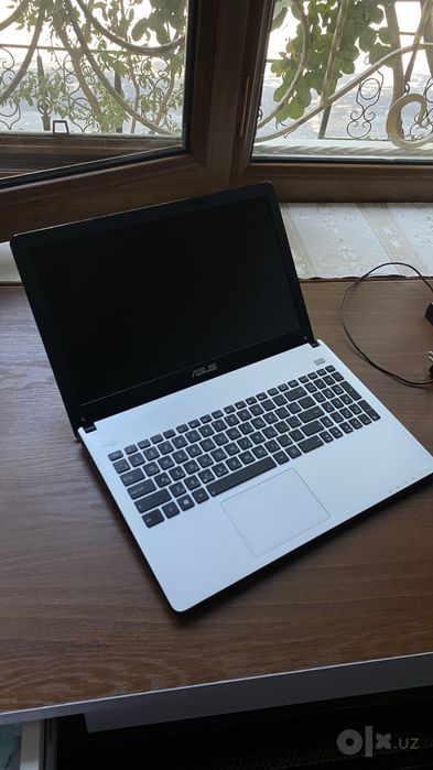 Asus notebook holati yaxshi