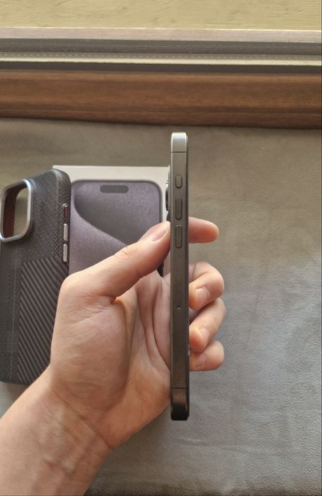 Продам Apple iPhone 15 Pro срочно!