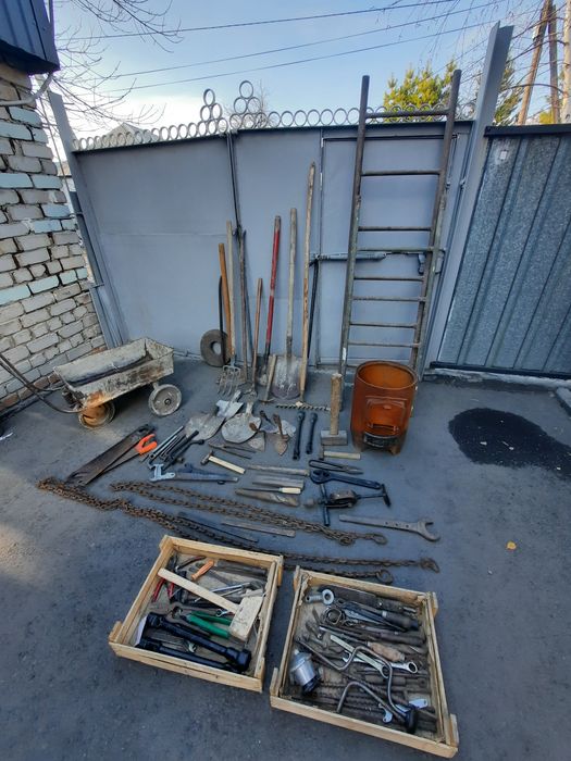 Продам хоз инвентарь.. инструмент  ссср..