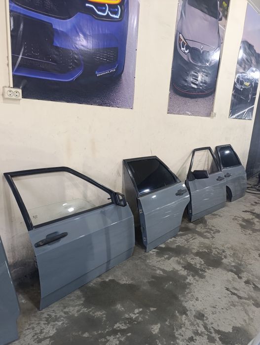 Срочно продаются двери lada 2109