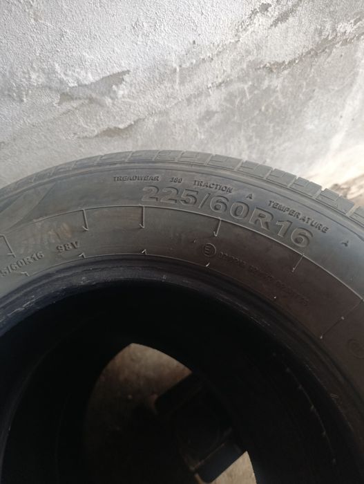 Продам шины в идалном состоянии  шт размер 225-60-R16