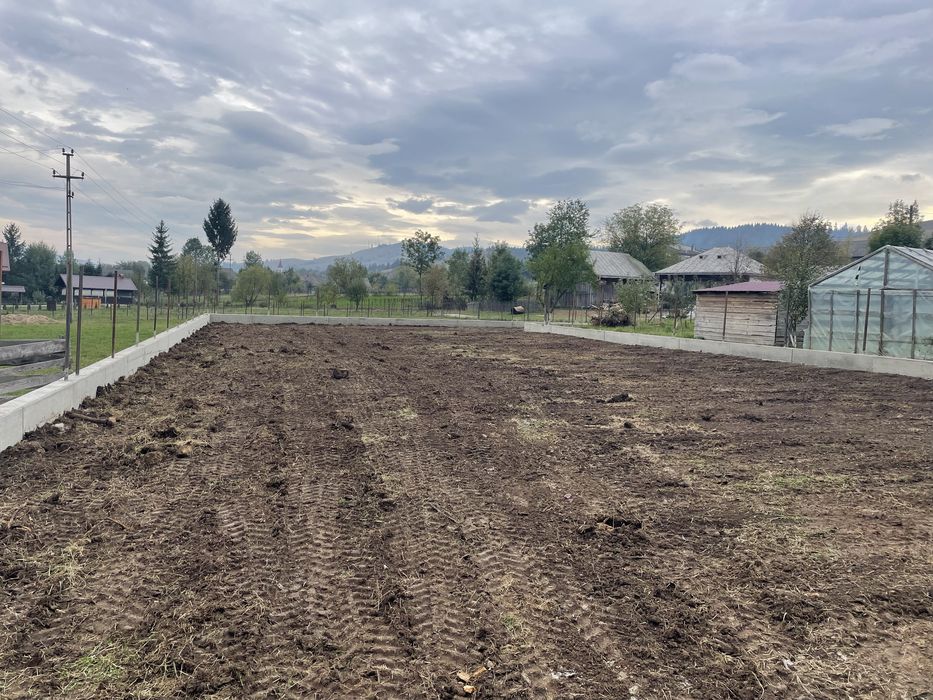 Vand teren intravila in Manastirea Humorului , 1014 m !