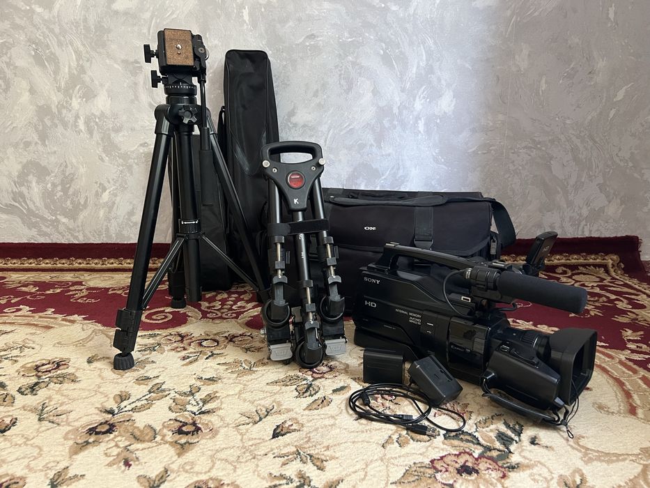 Видеокамера Sony 1500
