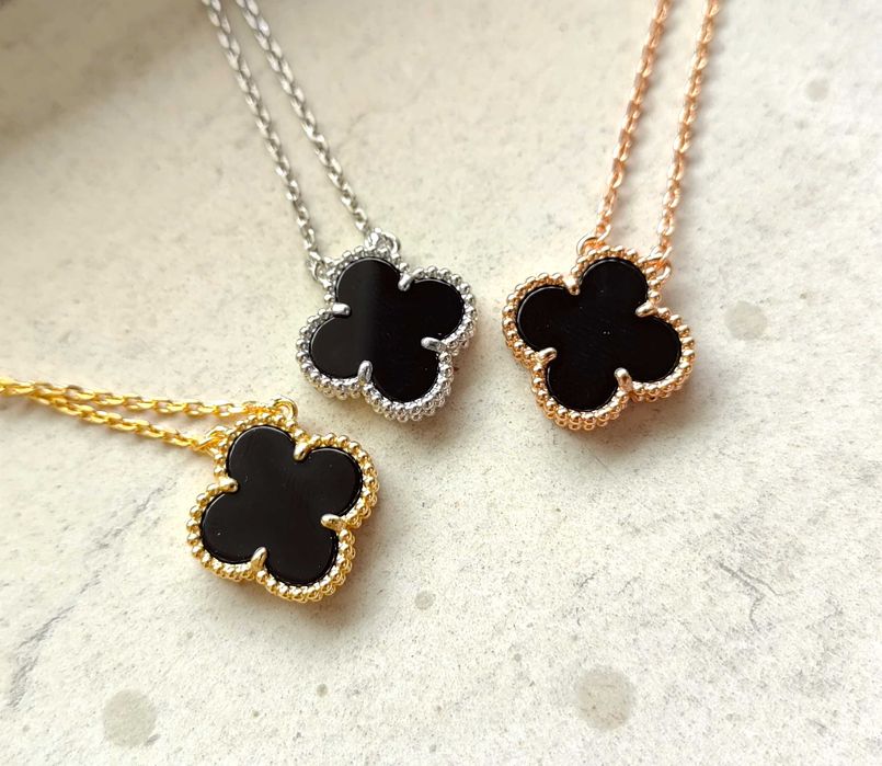 Златно дамско колие с детелина от бял седеф, Van Cleef & Arpels VCA