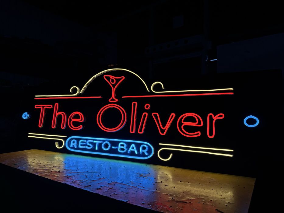 Неоновая вывеска АКЦИЯ!