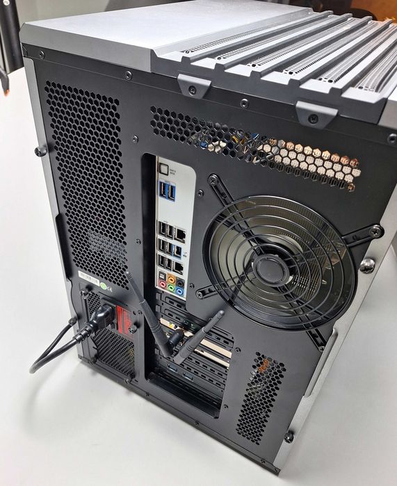 Unitate PC Workstation / Multimedia