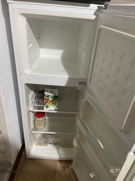 Продам холодильник 120см