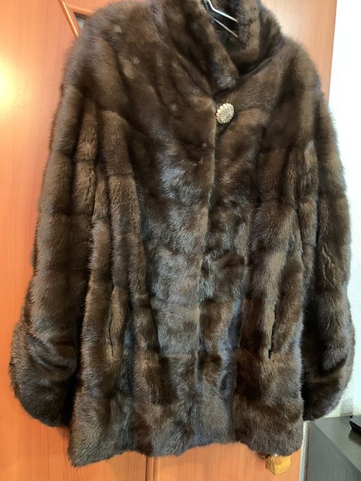 Продам норковую шубу
