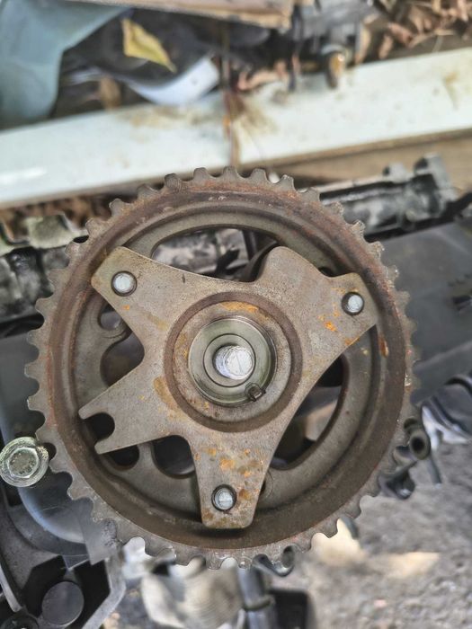 Chiulasa 1.5DCI Euro5 90CP Logan Duster Clio Megane, stare perfecta cu supape pasuite si fulie cu pana