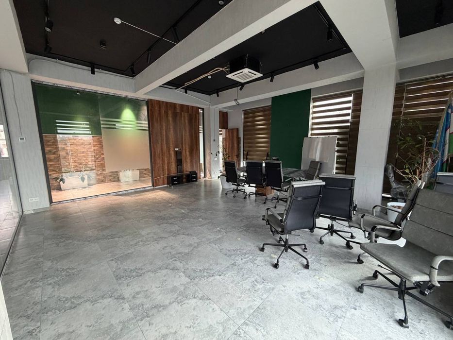 Стильный ЕвроОфис Вдоль дороги на Лабзаке