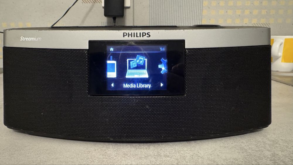 Internet radio Philips NP3300 .