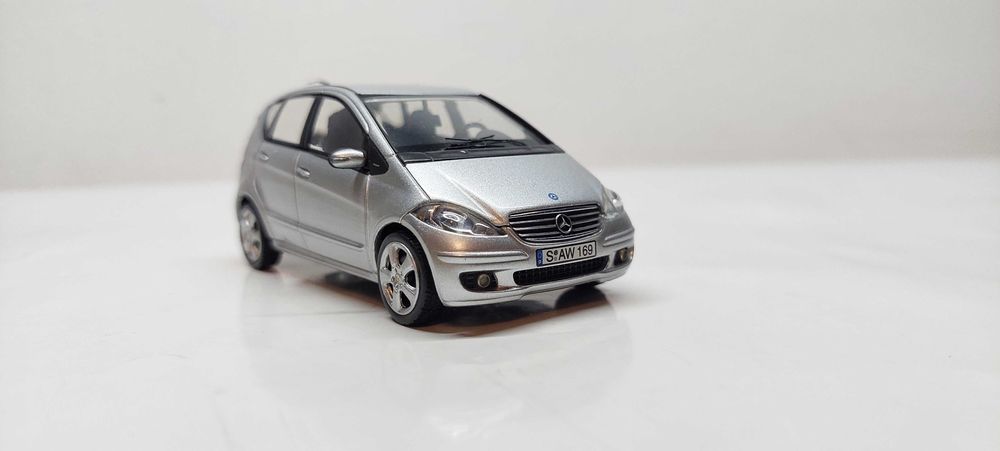 Machete auto BMW si Mercedes