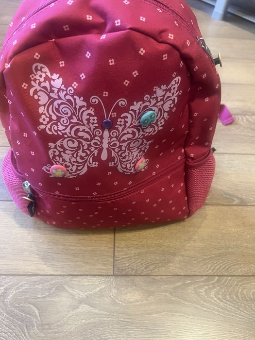 Детска раница с пеперуда