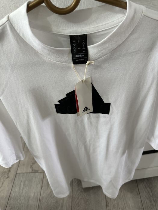 Футболки адидас М-л размер