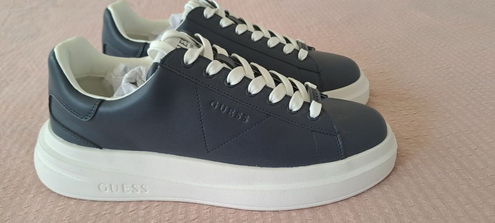 Чисто нови обувки GUESS