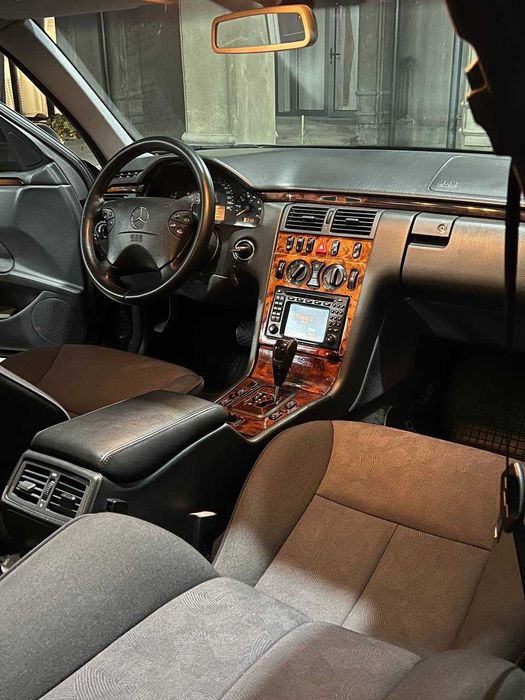 Mercedes Benz W210 E260