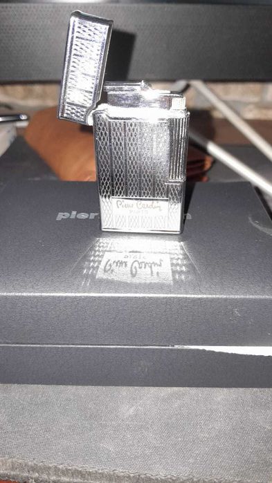 Bricheta metal Pierre Cardin
