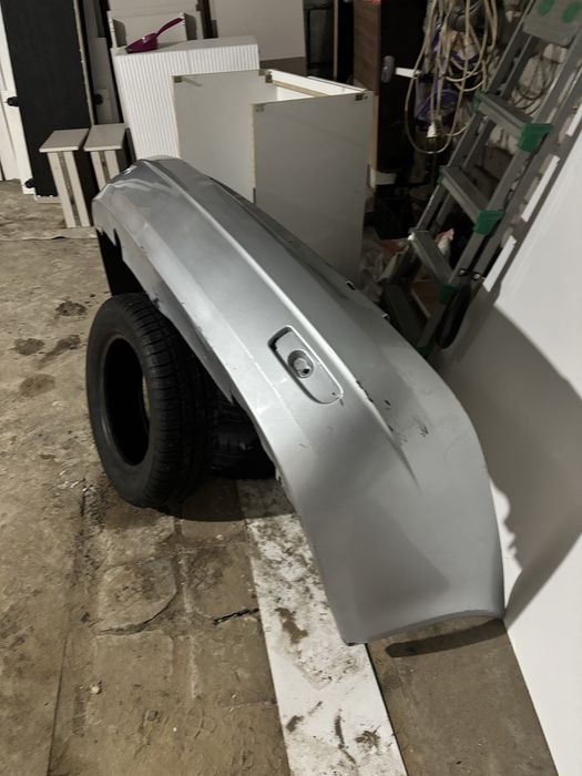 Продам бампер заднии