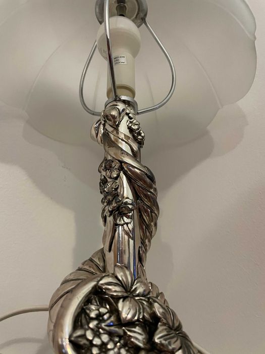 Veioza/lampa alpaca-like lemn vintage abajur sticla E14 35cm anii 1990