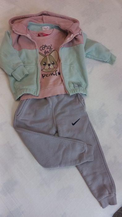 Продам весенние вещи на девочку 2-3 годика