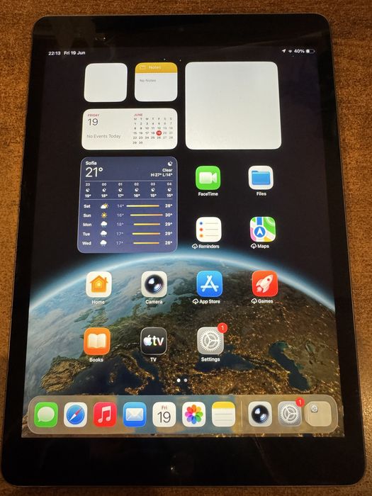 iPad 8, 32 GB, чист iCloud