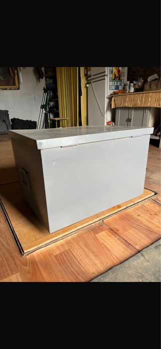 Продам ящик металлический