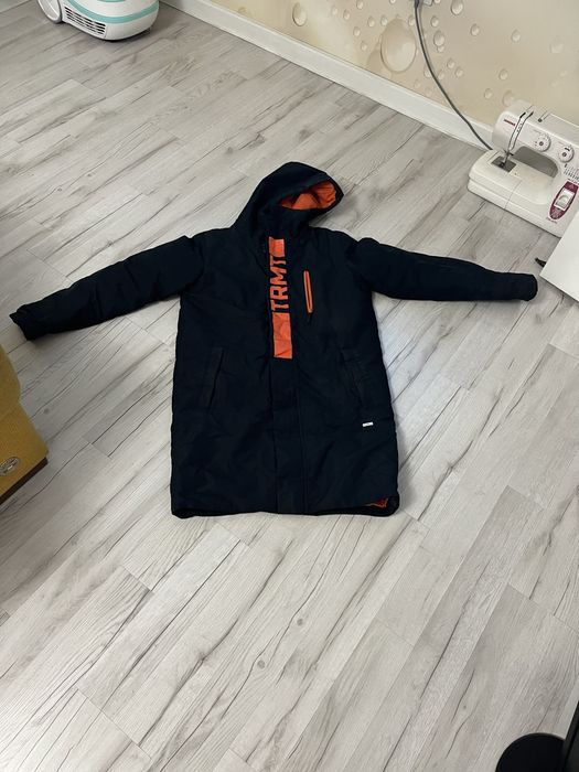 Продам куртку женскую