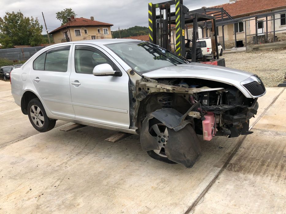 Skoda octavia 1.6tdi 2012г на части