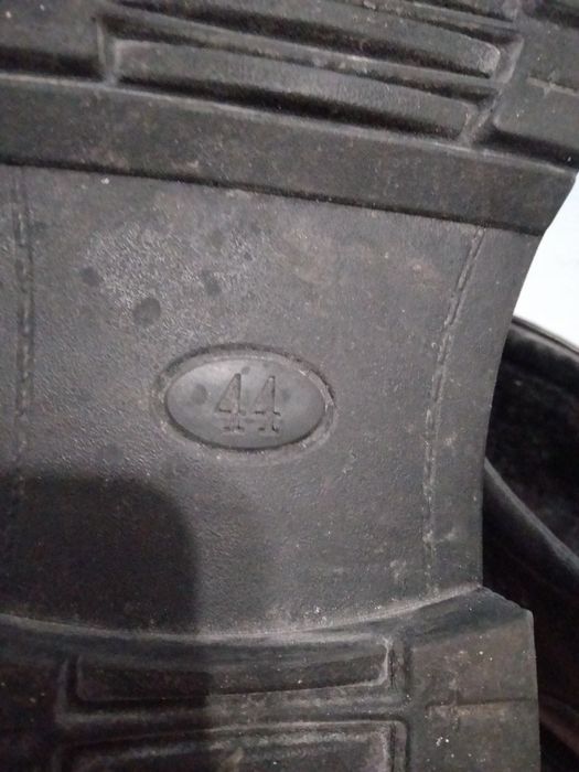 Продам мужские ботинки