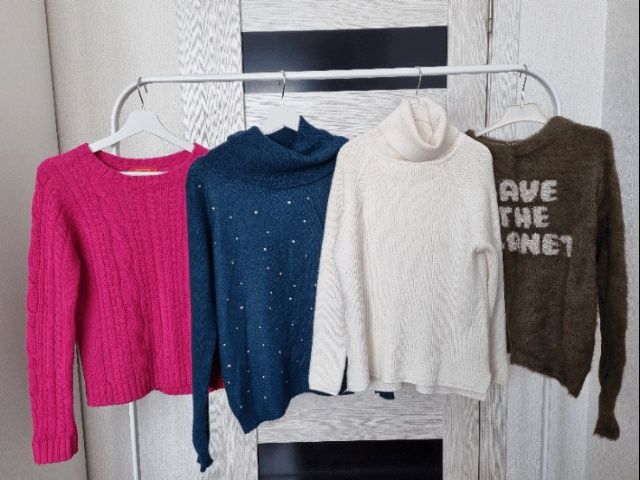 Продам кофточки для девочки