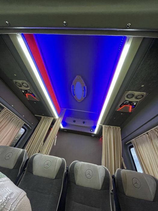 Mercedes Sprinter 319