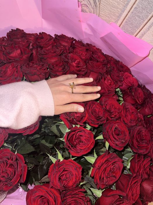 Цветы 101 красные розы