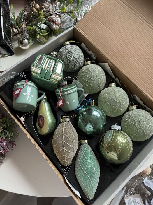 Стеклянные игрушки на елку