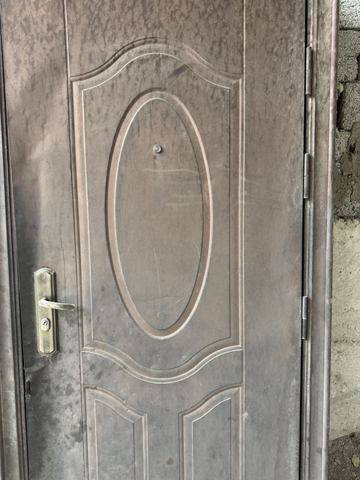 Двери входные металлические