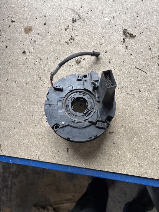 Лентов кабел мерцедес