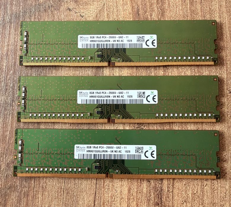 3 бр. RAM памет SK Hynix 8GB DDR4 2666MHz