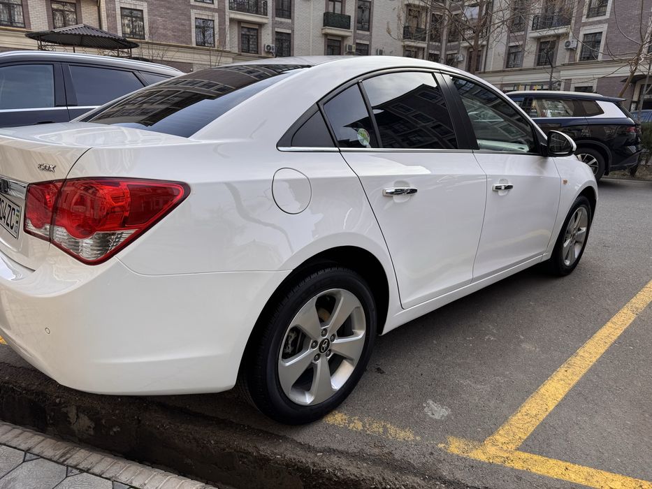 Lasetti Cruze Cdx 6 Позиция фулл 120000 Км Один владелец