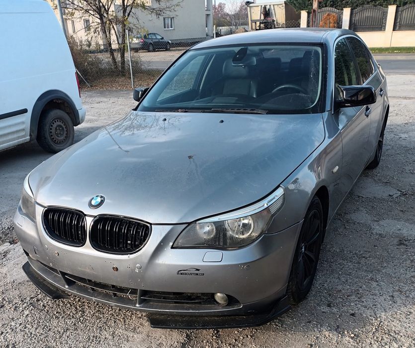 Dezmembrez BMW 520i, 2004