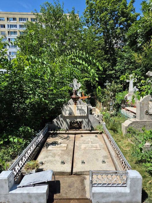 Loc de veci Cimitirul Izvorul Nou