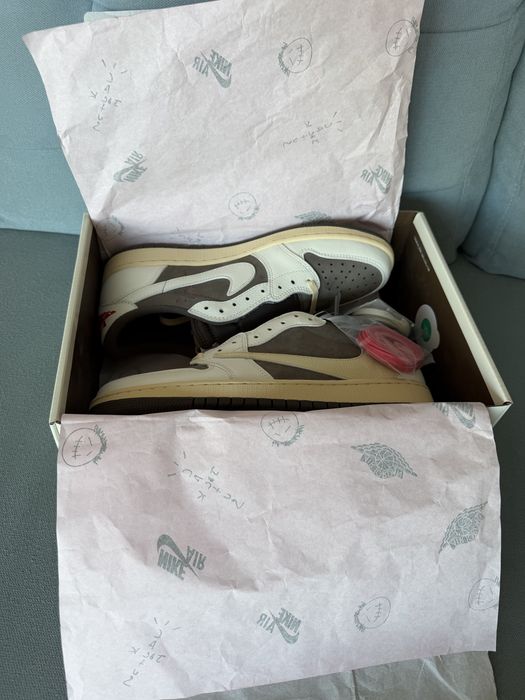 Travis Scott Jordan 1 Low Reverse Mocha