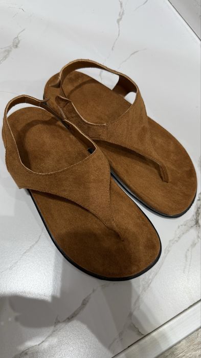 Продам женские  сандали