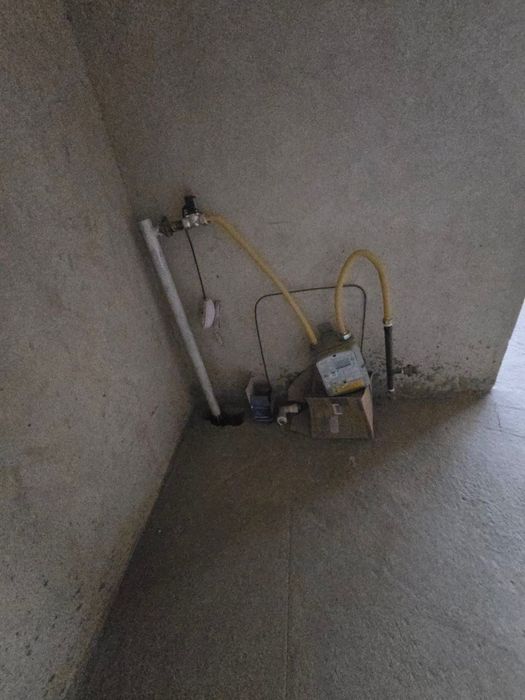 Срочно!Продается 4х ком дублекс 170кв+80кв терасса в подарок. 1м2 415$