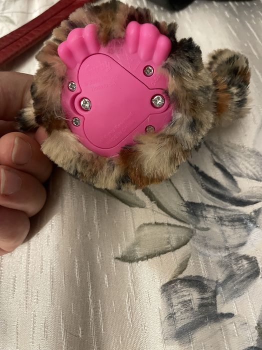 Интерактивна играчка ключодържател