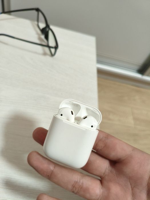 Наушники Airpods, продаю