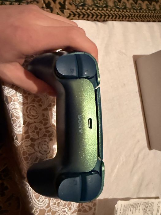 Продам геймпад от ps5 оригинал