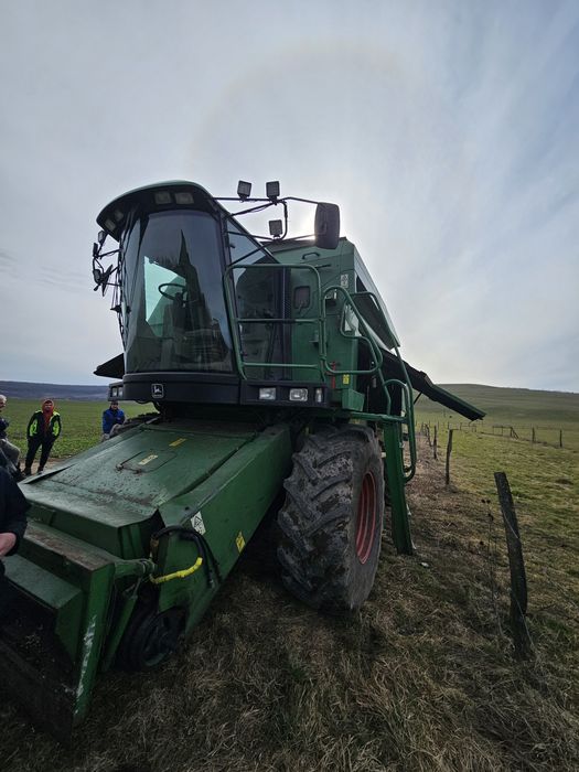 Dezmembrez john deere 2258